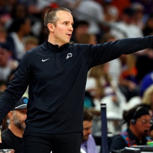 博鱼-第三节40分！太阳主帅：暂停时不用多说什么 大家团结一起做到的