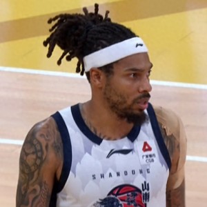 山东男篮末节惜败广厦，陶汉林离场成转折点，约翰逊得分挂零|山东队|珀塞尔|三分球|浙江广厦|乔-约翰逊_新浪体育_新浪新闻